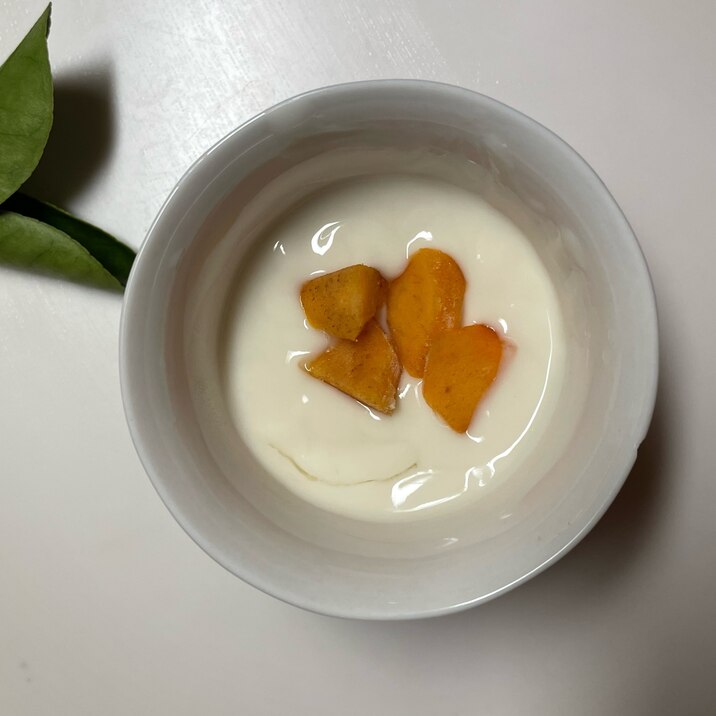 杏仁豆腐と柿のヨーグルト